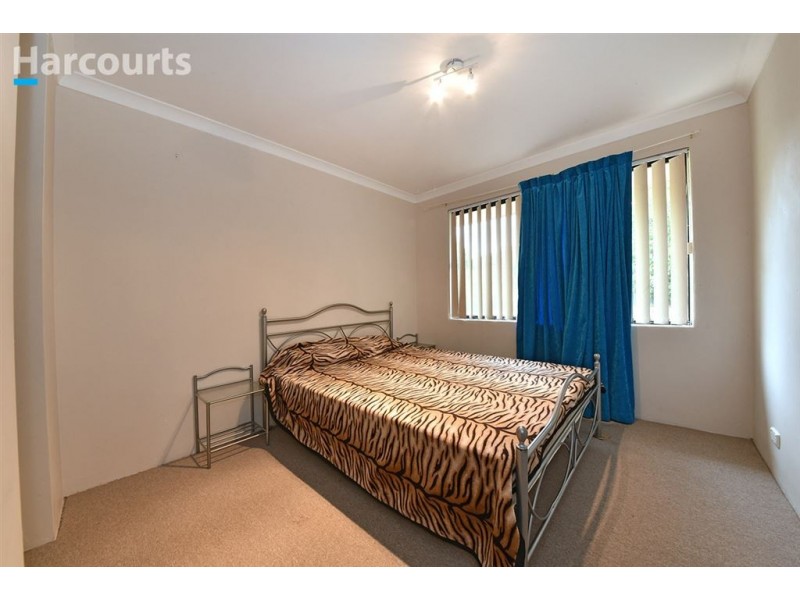 6 Dauphine Place, Joondalup WA 6027