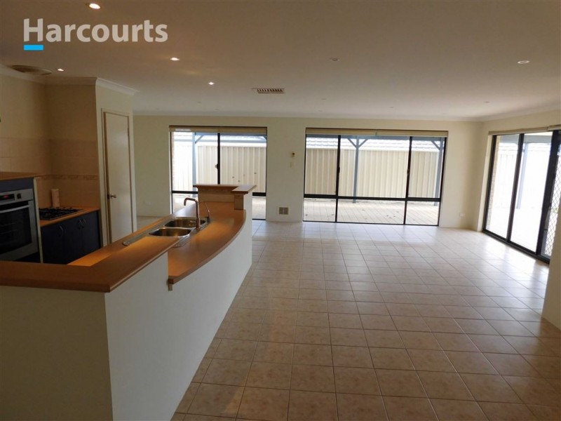 10 Kinta Way, Tapping WA 6065