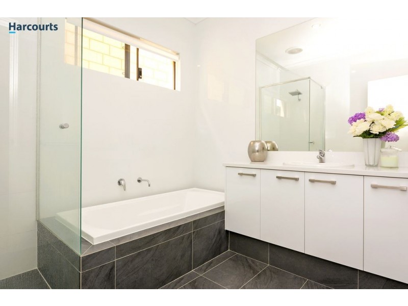 66 Grand Ocean Entrance, Burns Beach WA 6028