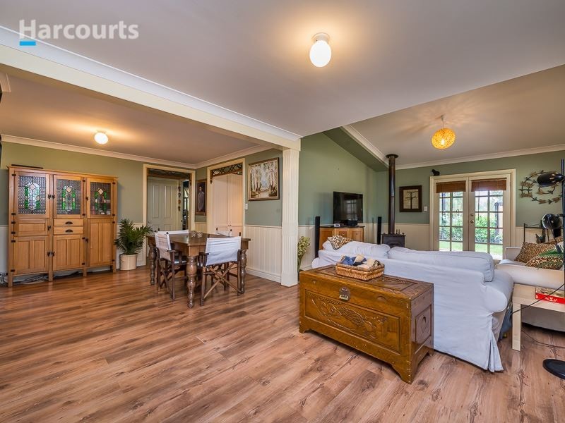 13 Patens Drive, Lower Chittering WA 6084