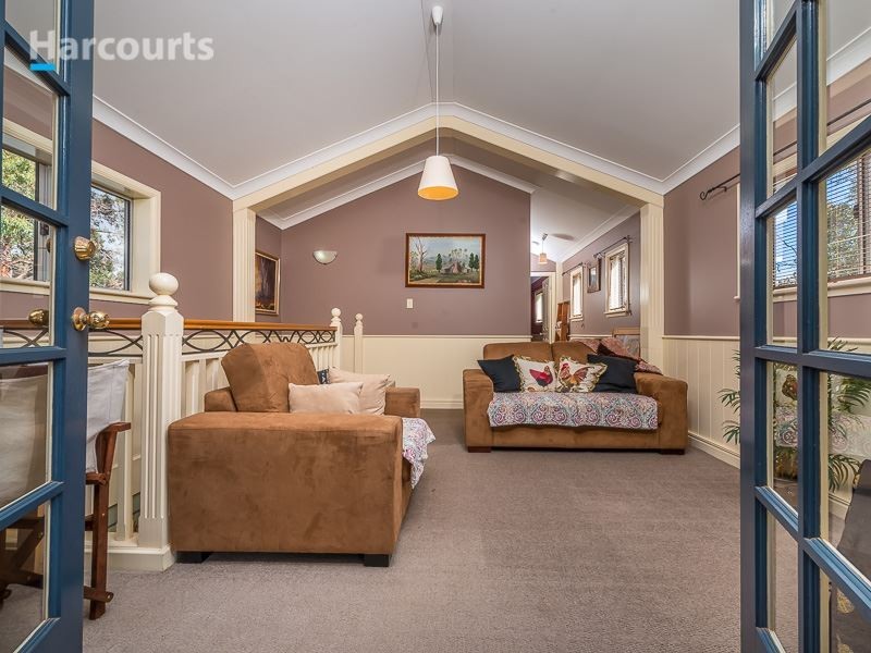 13 Patens Drive, Lower Chittering WA 6084