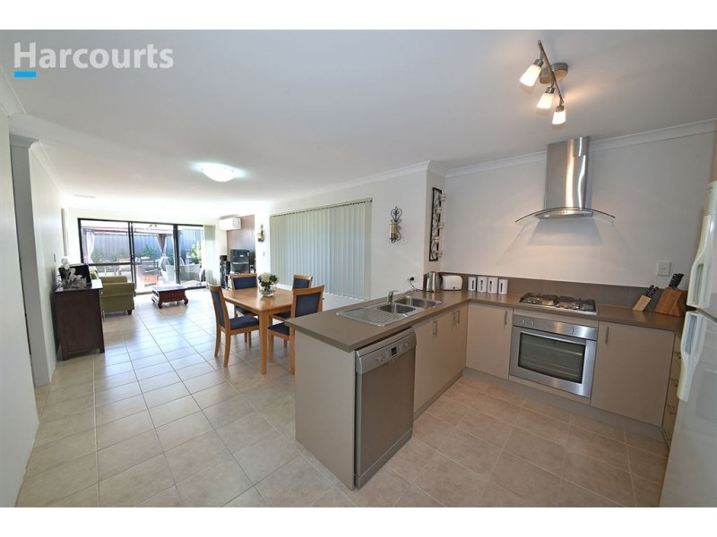 14 Jingana Road, Banksia Grove WA 6031