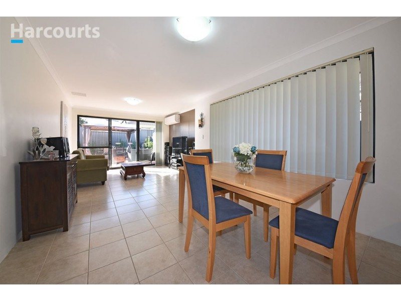 14 Jingana Road, Banksia Grove WA 6031