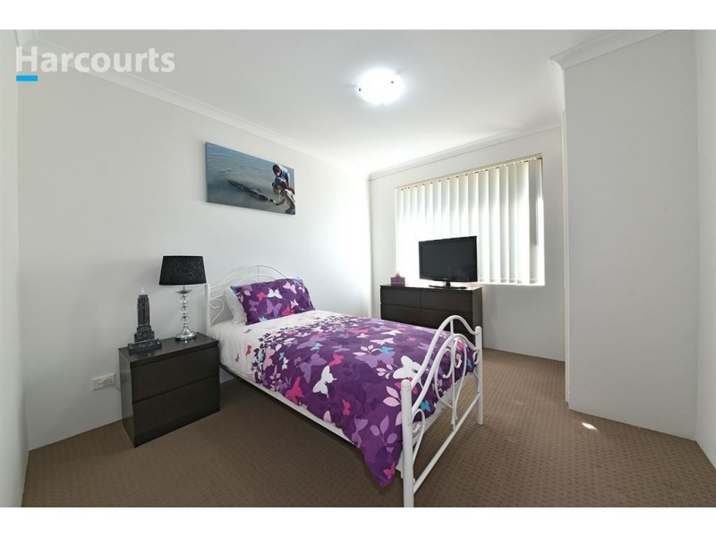 14 Jingana Road, Banksia Grove WA 6031