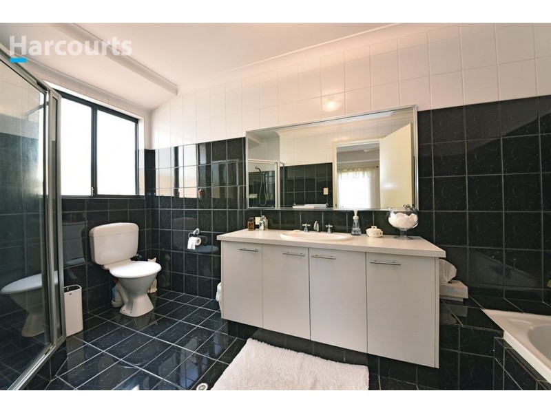 7 Cylinders Loop, Clarkson WA 6030