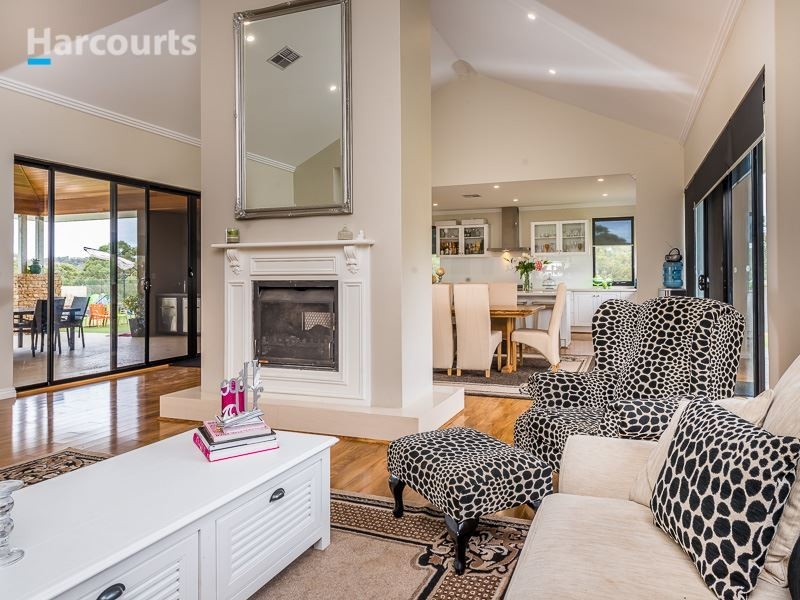 101 Santa Gertrudis Drive, Lower Chittering WA 6084