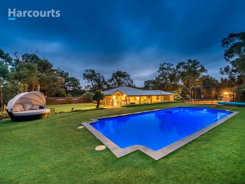 300 Santa Gertrudis Drive, Lower Chittering WA 6084