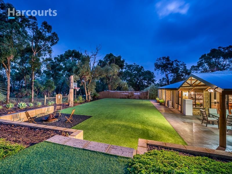 300 Santa Gertrudis Drive, Lower Chittering WA 6084