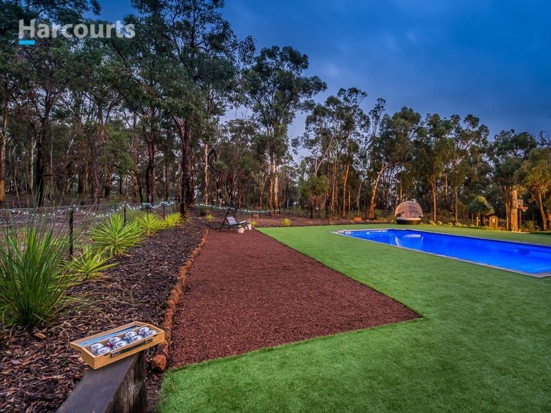 300 Santa Gertrudis Drive, Lower Chittering WA 6084