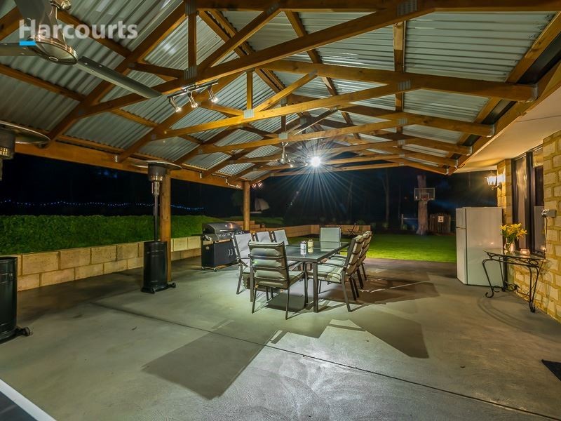 300 Santa Gertrudis Drive, Lower Chittering WA 6084