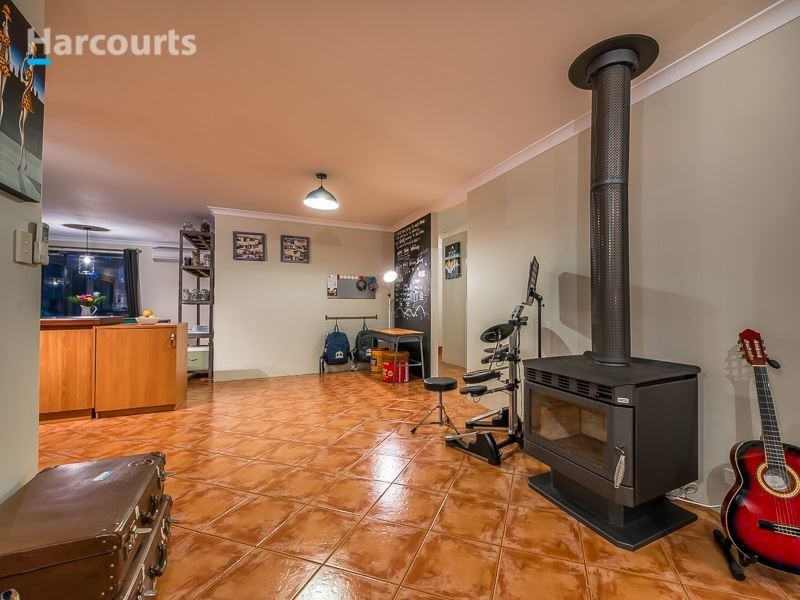 300 Santa Gertrudis Drive, Lower Chittering WA 6084