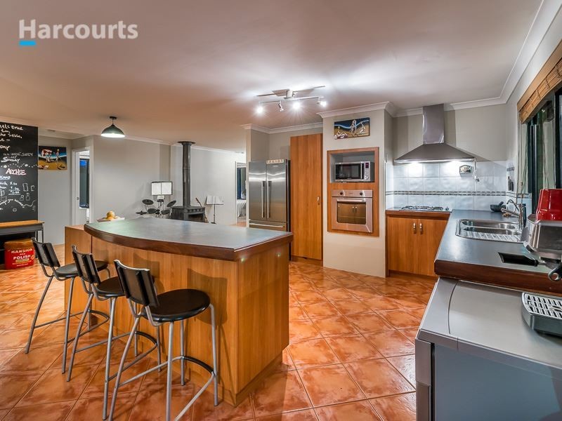 300 Santa Gertrudis Drive, Lower Chittering WA 6084