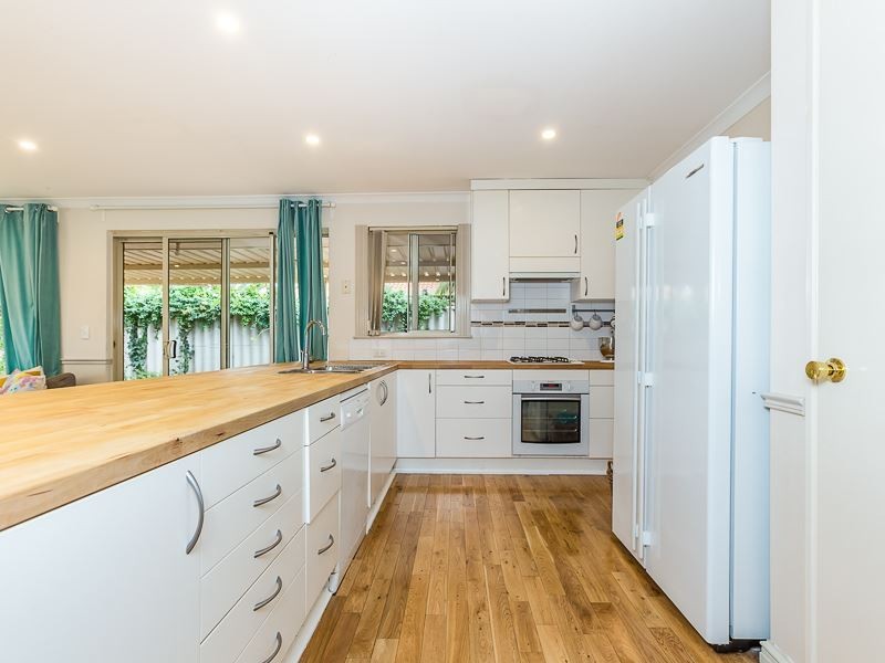 38 Midlothian Crescent, Kinross WA 6028