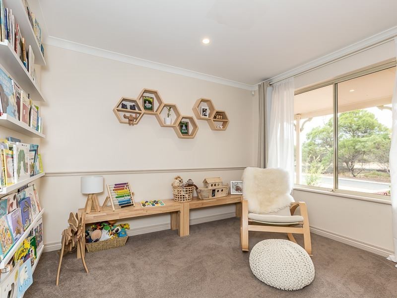 38 Midlothian Crescent, Kinross WA 6028