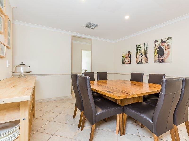 38 Midlothian Crescent, Kinross WA 6028