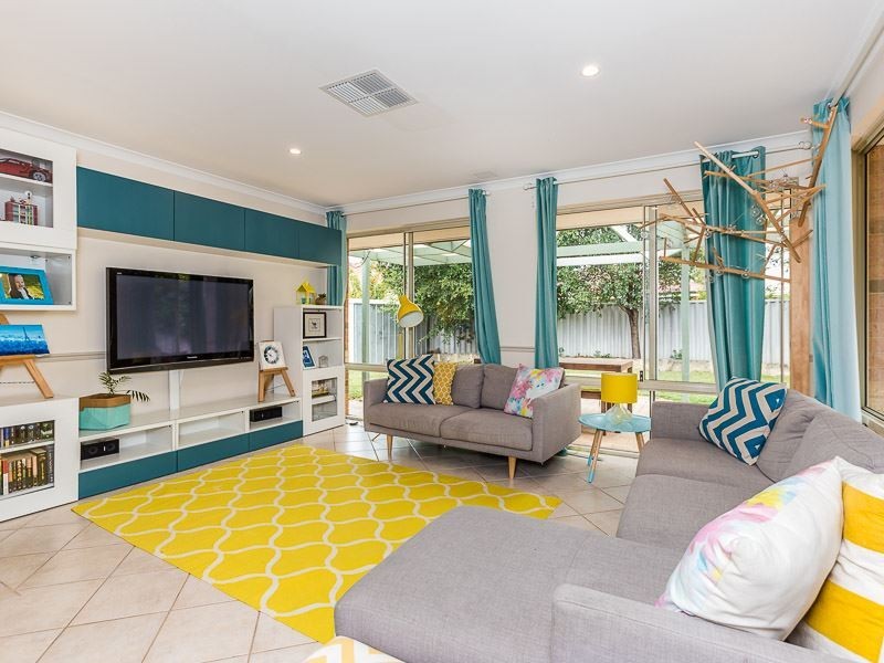 38 Midlothian Crescent, Kinross WA 6028