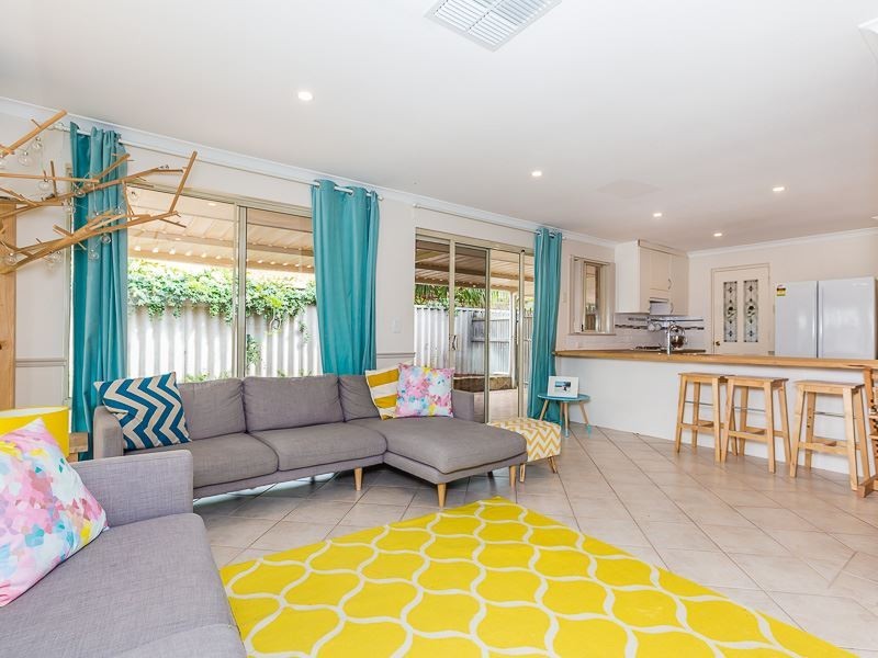 38 Midlothian Crescent, Kinross WA 6028