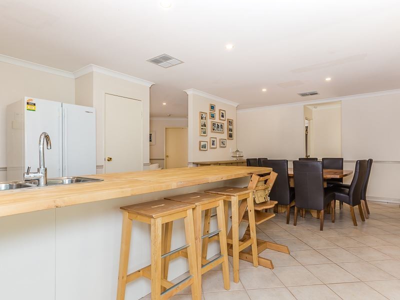 38 Midlothian Crescent, Kinross WA 6028