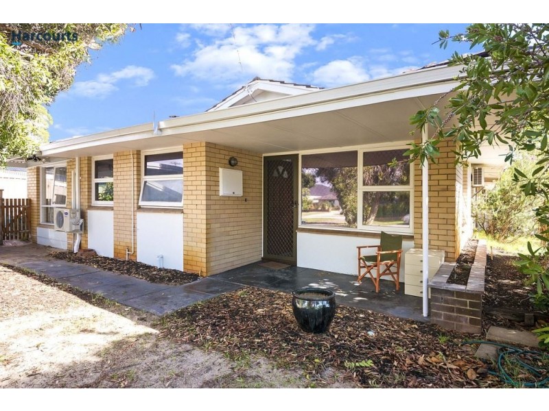 136 Howes Crescent, Dianella WA 6059