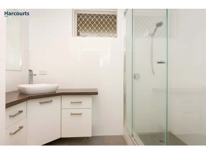 136 Howes Crescent, Dianella WA 6059