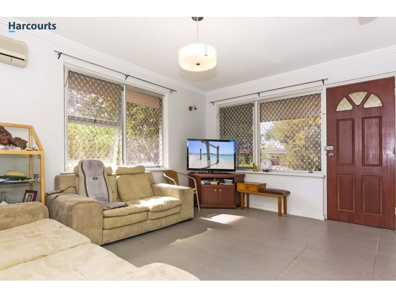 136 Howes Crescent, Dianella WA 6059