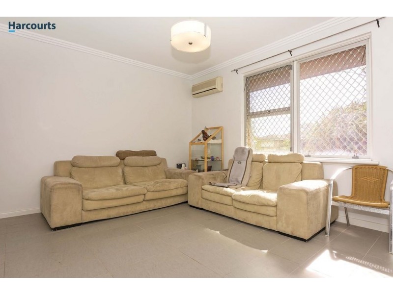 136 Howes Crescent, Dianella WA 6059