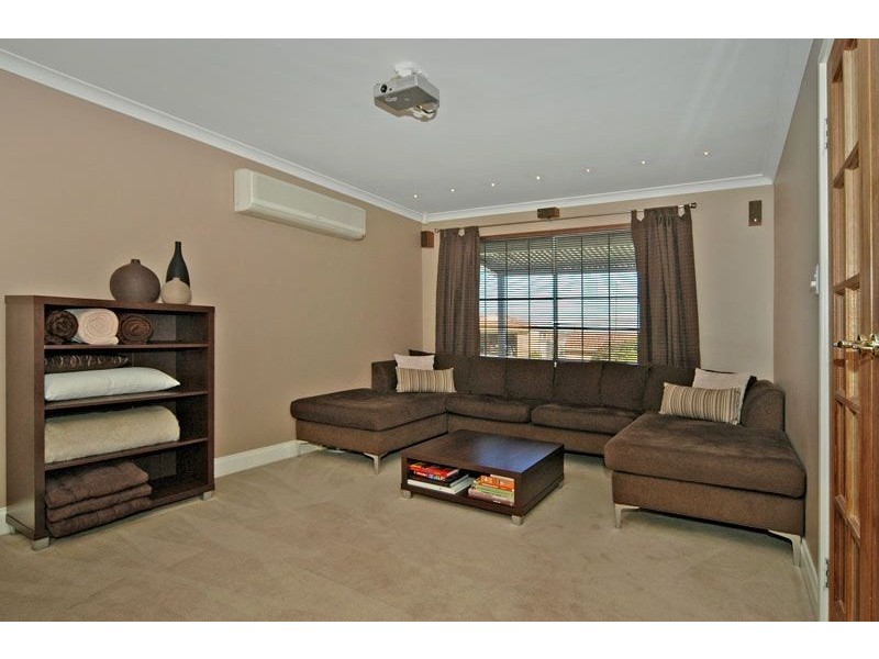 43 Otisco Crescent, Joondalup WA 6027