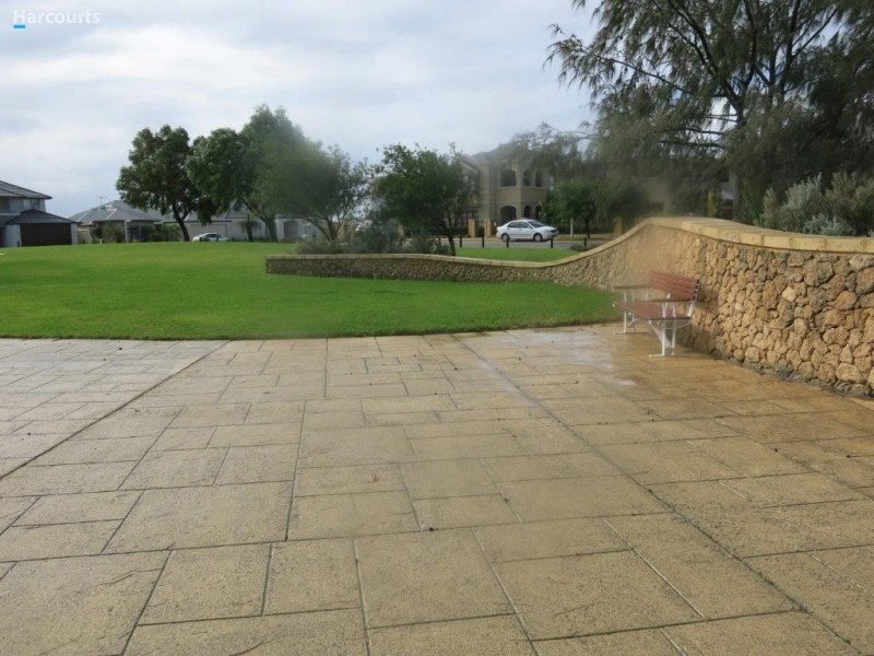 4 Hermosa Way, Burns Beach WA 6028