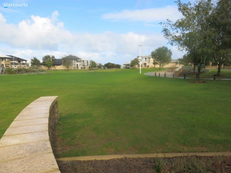 4 Hermosa Way, Burns Beach WA 6028