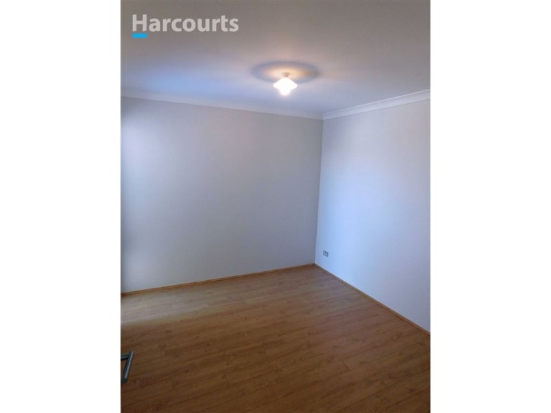 32 Belcastro Way, Madeley WA 6065