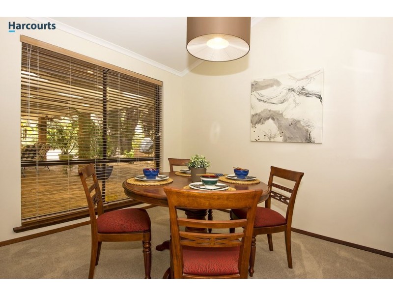 75 Bushland Retreat, Carramar WA 6031