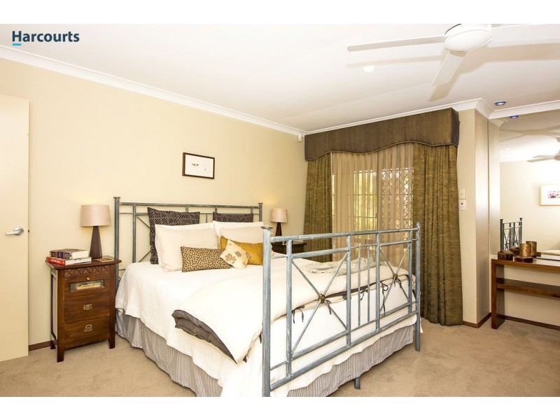 75 Bushland Retreat, Carramar WA 6031