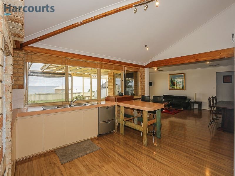 14 Kylena Glade, Ocean Reef WA 6027