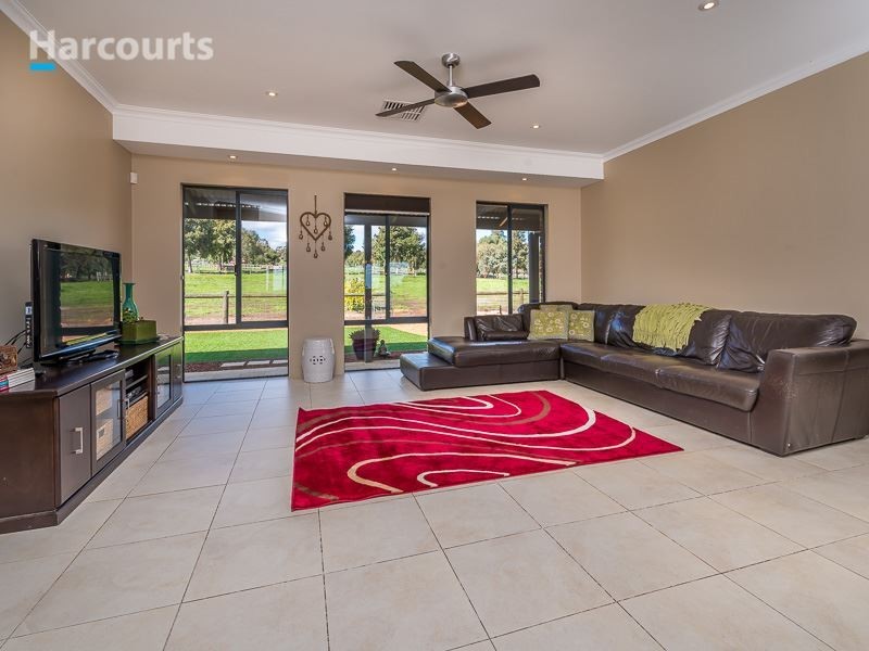 435 Santa Gertrudis Drive, Lower Chittering WA 6084
