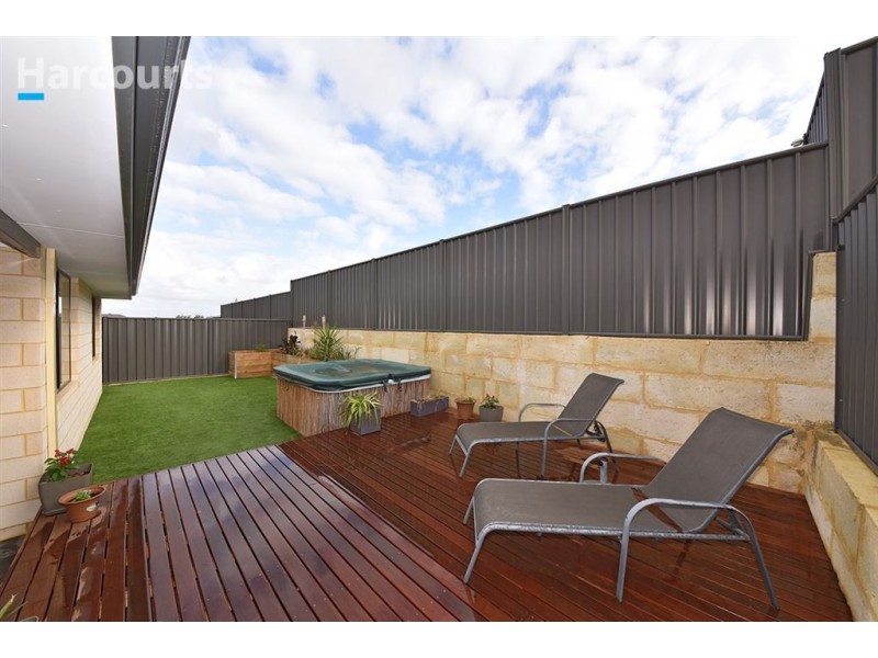 11 Petal Street, Banksia Grove WA 6031