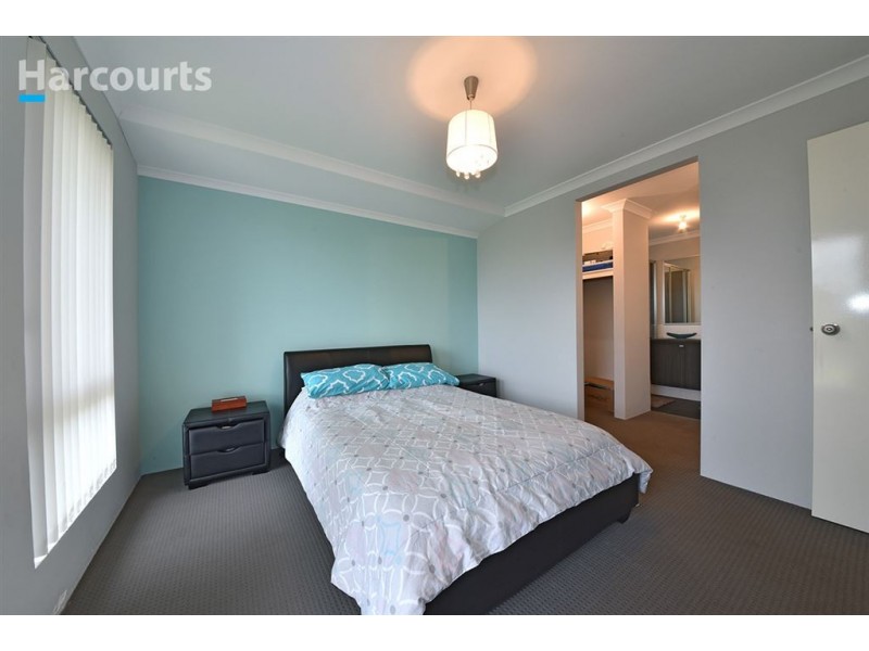 11 Petal Street, Banksia Grove WA 6031