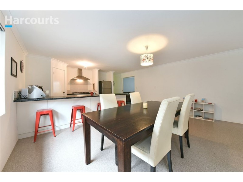 11 Petal Street, Banksia Grove WA 6031