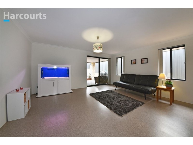 11 Petal Street, Banksia Grove WA 6031