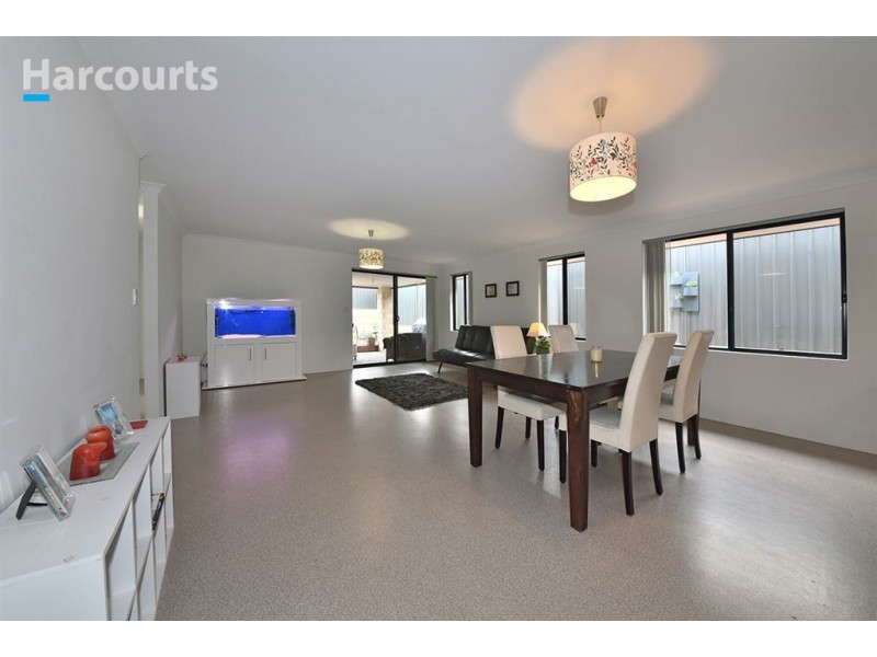 11 Petal Street, Banksia Grove WA 6031