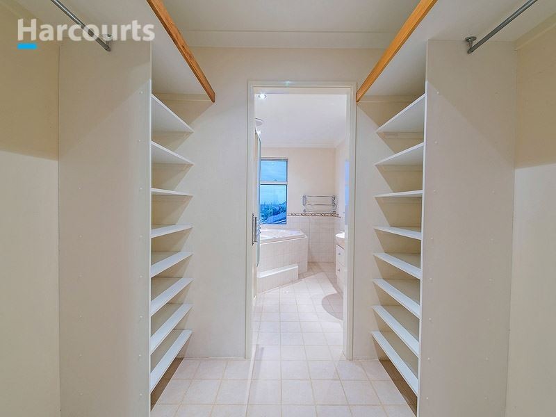 160 Golf Links Drive, Carramar WA 6031