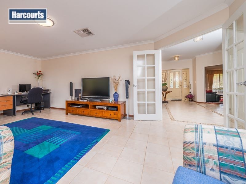 135 Meadowbrook Ramble, Bullsbrook WA 6084