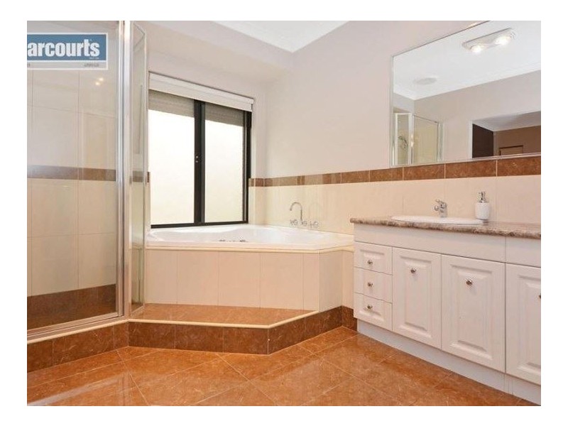 11 Landsdale Road, Darch WA 6065