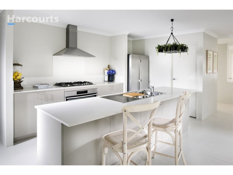 23 Midsummer Avenue, Jindalee WA 6036