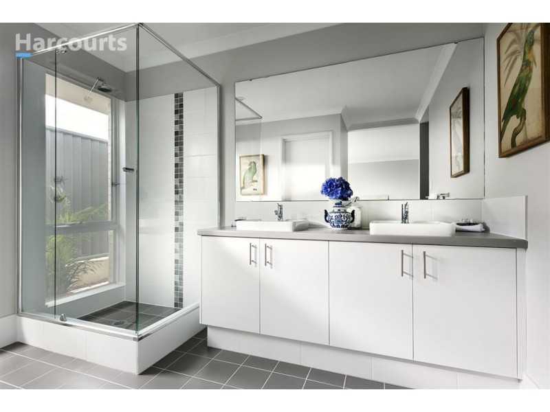 23 Midsummer Avenue, Jindalee WA 6036