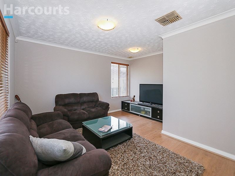 32 Berkshire Drive, Beldon WA 6027