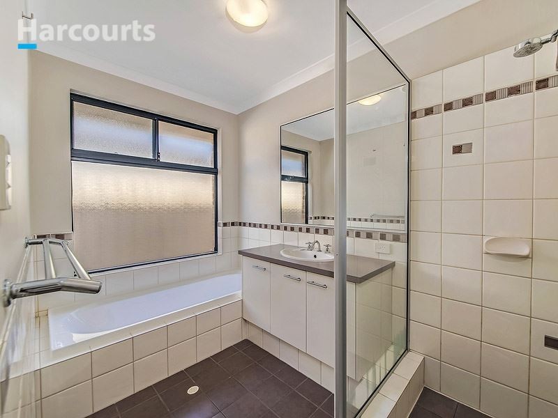 137 Ashley Road, Tapping WA 6065