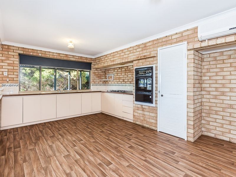 9 Stenton Gardens, Kinross WA 6028