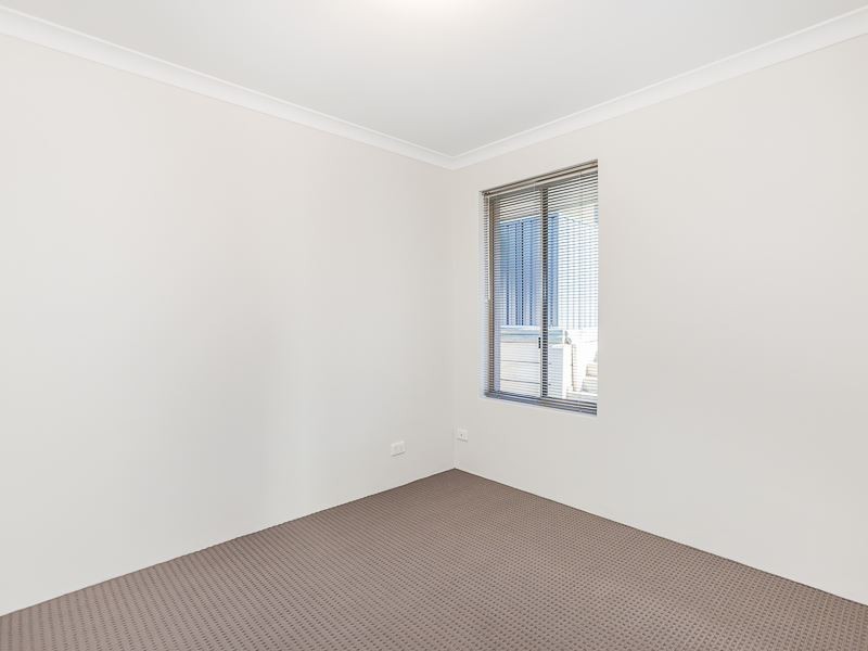 9 Stenton Gardens, Kinross WA 6028