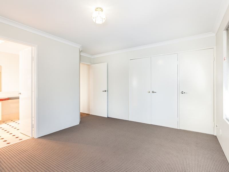 9 Stenton Gardens, Kinross WA 6028