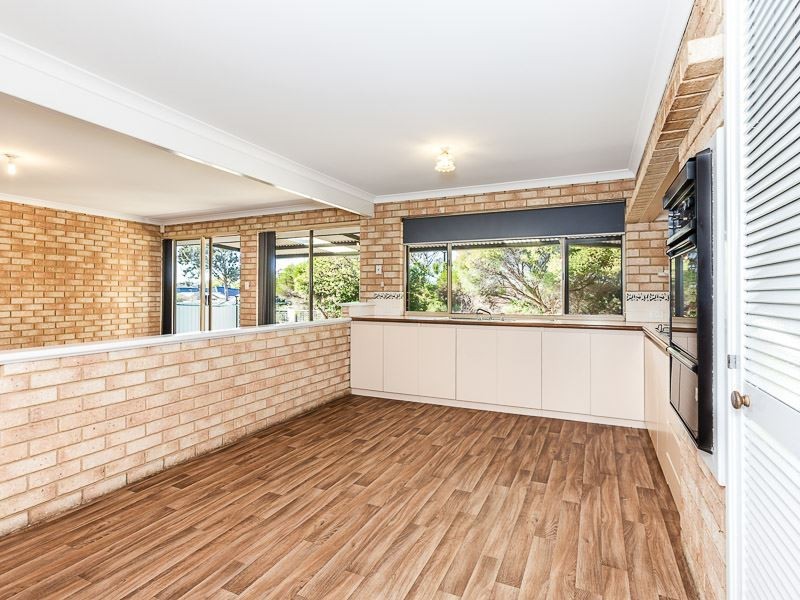 9 Stenton Gardens, Kinross WA 6028